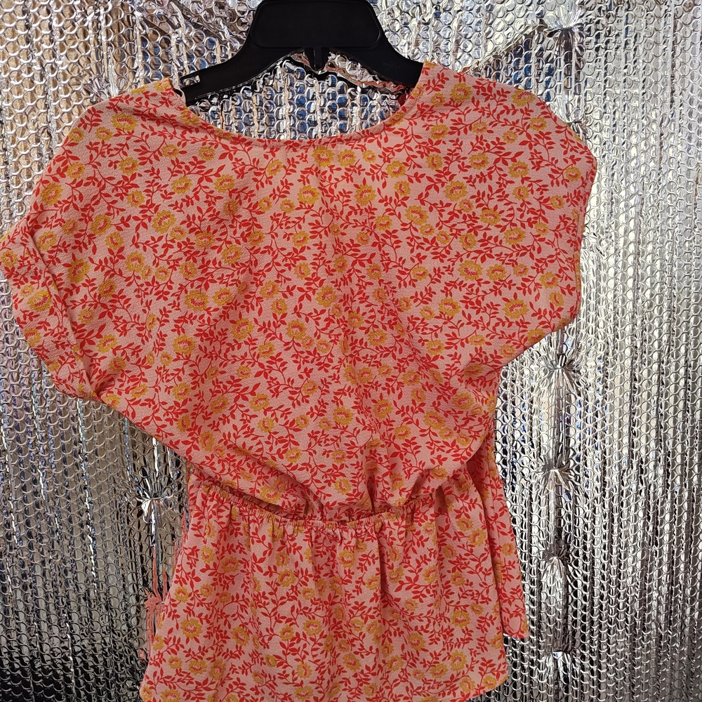 Monteau Los Angeles Floral Wrap Top - Picture 2 of 4